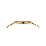 Classique, épuré, mais captivant. Un style parfait, associé à un minimalisme contemporain. Inspirée du design danois, la COLLECTION CLASSIQUE constitue un ensemble de pièces d’horlogerie, qui soulignent parfaitement un style quotidien.