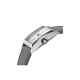 La maison Lip innove et fait évoluer son prestigieux modèle T24 avec une nouvelle version 2015, la T24. Entièrement fabriquée en France, cette montre garde l'esprit authentique et vintage de la T24 mais offre des dimensions plus imposantes que son ainée avec un boitier acier de 42 mm de longueur et 24 mm de largeur. Cette montre destinée aux hommes offre un cadran gris accompagné d'un index de chiffres arabes noir.