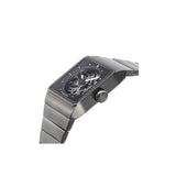 Lip est une manufacture horlogère française avec une histoire extrêmement riche. Elle propose des montres avec des designs variés, modernes et vintages qui se basent sur des innovations techniques importantes. Le modèle Big TV Titane 671656 que nous vous proposons est signé Roger Tallon qui se caractérise par un style différent en-dehors des codes classique de l'horlogerie. Il est composé d'un boîtier carré de 35 mm de diamètre et qui est conçu en titane.