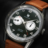 Lip est une marque française qui a été fondée en 1867 à Besançon. Ces garde-temps sont emblématiques avec des designs classiques qui ont marqué son histoire. La marque produit aussi des montres contemporaines séduisantes. La collection Himalaya doit son nom à l'alpiniste Maurice Herzog et constitue un véritable mythe qui est porté par des alpinistes célèbres.