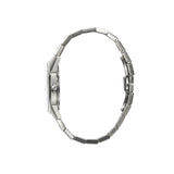 La marque LIP rejoint l'univers de l'horlogerie à travers ses créations de garde-temps fabuleusement soignés et conditionnés pour vous accompagner dans la vie de tous les jours. Ainsi, elle vous dévoile sa montre 671675 émanant de la collection Himalaya. Confectionnée pour tous les genres, cette dernière présente un boîtier rond en acier inoxydable de 40 mm de diamètre.