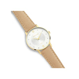 Que ce soit pour une soirée élégante ou pour ajouter une touche de raffinement à votre quotidien, la montre Rosalie est l’accessoire idéal. Son cadran blanc-argenté sublime votre poignet avec une élégance discrète, tandis que son bracelet nude apporte une touche de douceur.