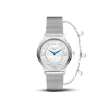 Découvrez le coffret cadeau idéal, composé d'une montre et d'un bracelet bijou complémentaire qui habillera élégamment votre poignet ! L'effet est garanti. De plus, il peut également être utilisé comme boîte à bijoux par la suite!