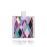 Le pendentif argent Moderna Una Storia® s'inspire de l'art abstrait du XXe siècle, rappelant les toiles de grands peintres comme Piet Mondrian. Laqué à la main et incrusté d'oxydes de zirconium, ce bijou pour femme est issu de la collection Moderna. Associez-le au bracelet coloré, à la bague et aux boucles d'oreilles Moderna pour une parure harmonieuse.