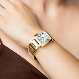 La collection "On the Square" de Festina au cadran rectangle allie élégance, design classique et robustesse. Pour femmes, ce sont de véritables joyaux du temps, mêlant force et féminité. Une collection polyvalente pour toutes les occasions, symbole de classe et d’élégance intemporelle.