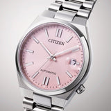 Citizen NJ0200-50Z – montre automatique 37 mm acier, cadran rose, bracelet acier, verre saphir, date, étanchéité 50 m. Élégance discrète et mécanique fiable