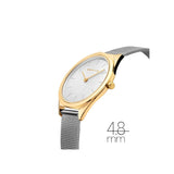 La montre BERING la plus extraplate à ce jour : l'ULTRA SLIM 4.8 établit de nouvelles normes en matière de design et de fabrication. Son boîtier en acier inoxydable de qualité médicale ne mesure que 4,8 mm de haut, ce qui en fait l'une des montres les plus fines du marché. En l'associant à un fin bracelet en maille milanaise, nous avons créé une montre minimaliste et pourtant élégante. Le cadran est protégé par un verre saphir résistant aux rayures.