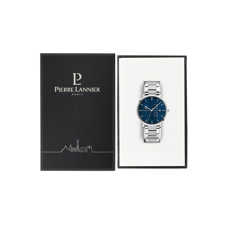 Montre homme Pierre Lannier 242D161 de la collection Data. Cadran bleu pétrole et bracelet en acier, avec affichage heure, minute, seconde, date et jour de la semaine pour une fonctionnalité optimale. Fabriquée en France, elle est disponible chez Maison Goget, Route de Laval, Sablé-sur-Sarthe.