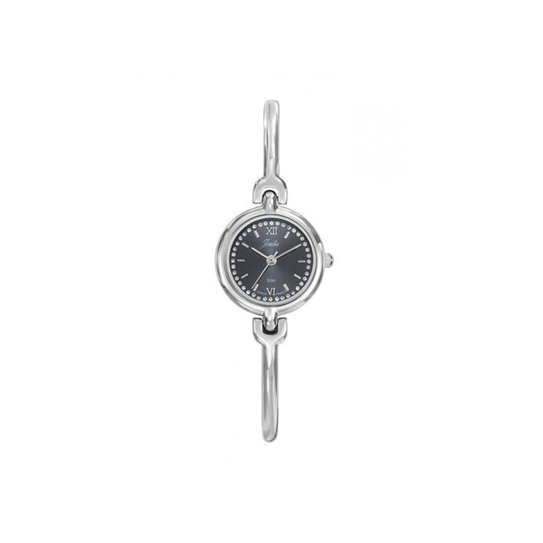 Optez pour la montre Joalia 633462, un modèle chic au design intemporel. Dotée d’un boîtier rond en chromé sur laiton, d’un cadran noir rehaussé de strass et d’un bracelet chromé assorti, cette montre à quartz made in France allie sobriété et éclat.