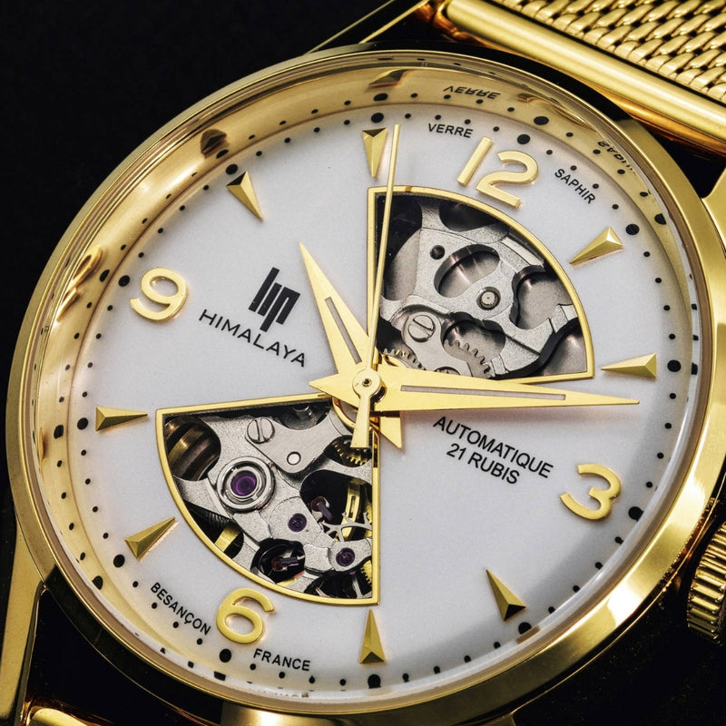 La marque Lip vous présente sa nouvelle montre 671681 issue de la collection Himalaya. C'est le mélange parfait entre élégance et harmonie. Avec sa couleur dorée qui lui donne cet aspect buisines et son bracelet en acier qui vient compléter ce magnifique garde temps. 