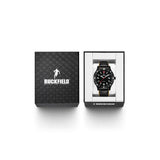 La montre RUCKFIELD 685020 est une montre sport étanche 100m (10ATM) en acier avec une lunette noire. Elle possède un cadran noir et un bracelet sport vintage bicolore noire et marron en cuir de veau.