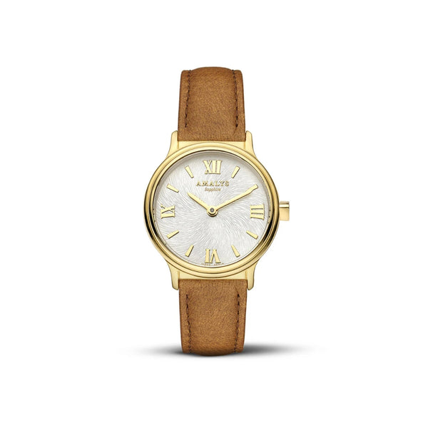 Elégante et polyvalente, la montre Charline est parfaite pour toutes les occasions. Une subtile touche de luxe au poignet.
