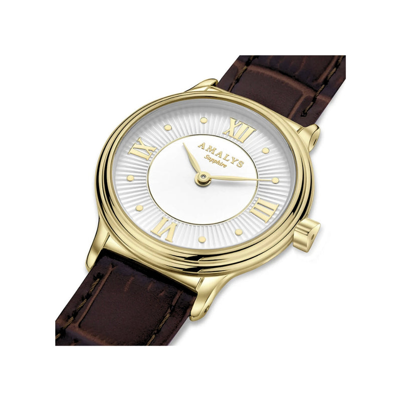 Chic et minimaliste, la montre Eugénie incarne l'essence de la simplicité moderne. Parfaite pour les femmes élégantes en déplacement.