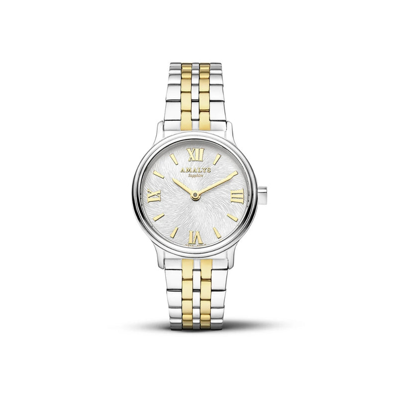 Raffinée et pleine de grâce, la montre Lucy incarne la sophistication au féminin. Son design épuré s’accorde parfaitement avec un style chic et intemporel, pour sublimer chaque tenue avec discrétion et élégance.
