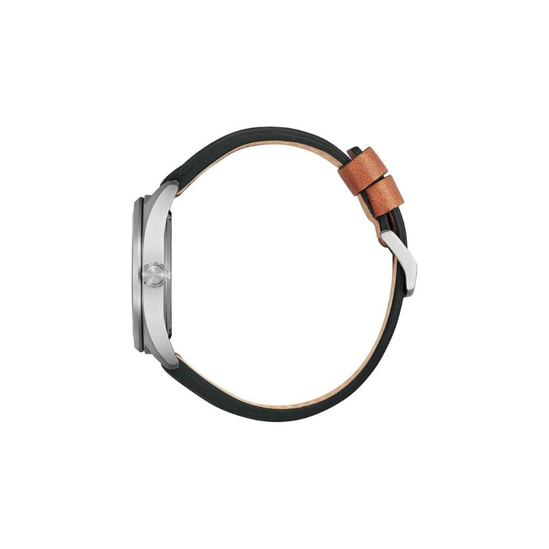 Citizen BM8560‑11X – montre homme en titane Super Titanium, cadran vert, mouvement solaire Eco‑Drive, jour/date, verre saphir, étanchéité 100 m.