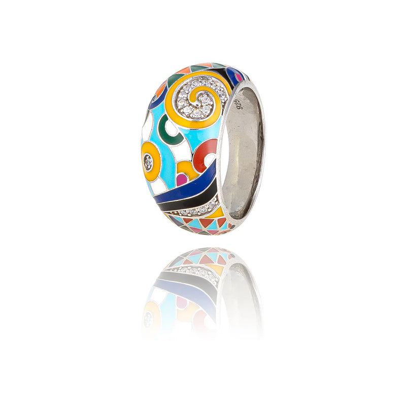 Plongez dans l’univers enchanteur de la Polynésie avec la bague Marina en argent jaune et turquoise. Inspirée des fonds marins polynésiens, cette création rend hommage à la beauté des coraux, créatures colorées et plantes exotiques qui peuplent cet éden du Pacifique Sud. Laquée à la main et éclatante, elle incarne toute la richesse et l’intensité de ce monde sous-marin fascinant.