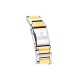 La montre Festina F16937/A pour femme est un véritable bijou de l'horlogerie. Sa boîte en acier et en verre minéral en font un accessoire résistant et durable, tandis que son bracelet en acier lui apporte une touche de sophistication et d'élégance.