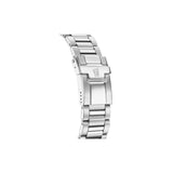 La montre Festina F20560/2 pour homme est une véritable œuvre d'art. Avec son boîtier en acier et son verre minéral, cette montre est un exemple d'excellence en horlogerie. De plus, elle est équipée d'un bracelet en acier qui lui donne une touche de sophistication et d'élégance.