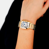 La collection "On the Square" de Festina au cadran rectangle allie élégance, design classique et robustesse. Pour femmes, ce sont de véritables joyaux du temps, mêlant force et féminité. Une collection polyvalente pour toutes les occasions, symbole de classe et d’élégance intemporelle.
