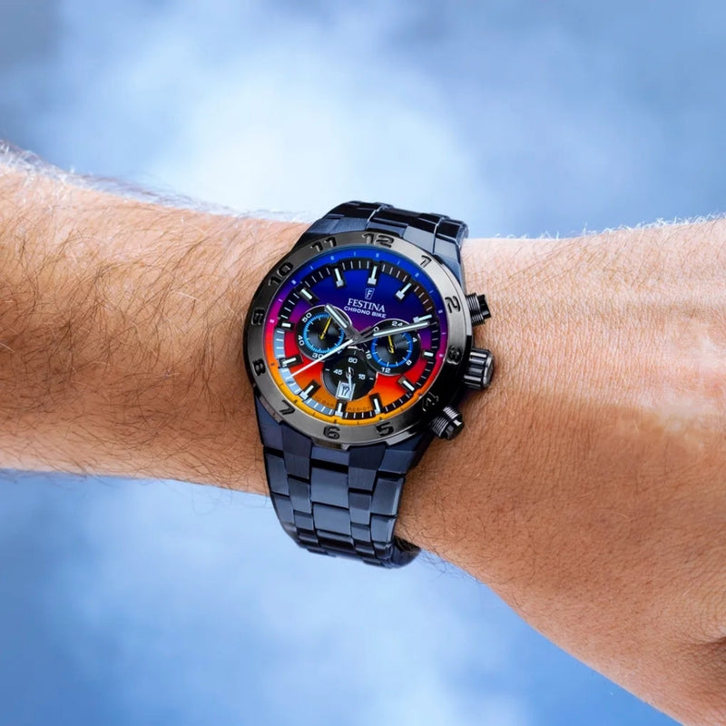 La Festina F20709/1 pour homme associe élégance et modernité grâce à son boîtier en acier inoxydable. Cette montre Festina reflète un design raffiné, une technologie précise et un excellent rapport qualité-prix, idéale pour un style masculin sophistiqué au quotidien